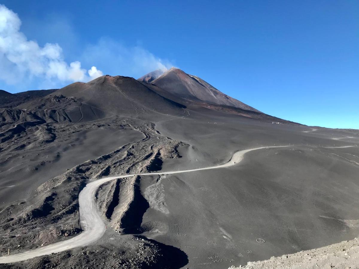 Zaffiro Lavico Rooms Etna Nature Sea Ачиреале Екстер'єр фото