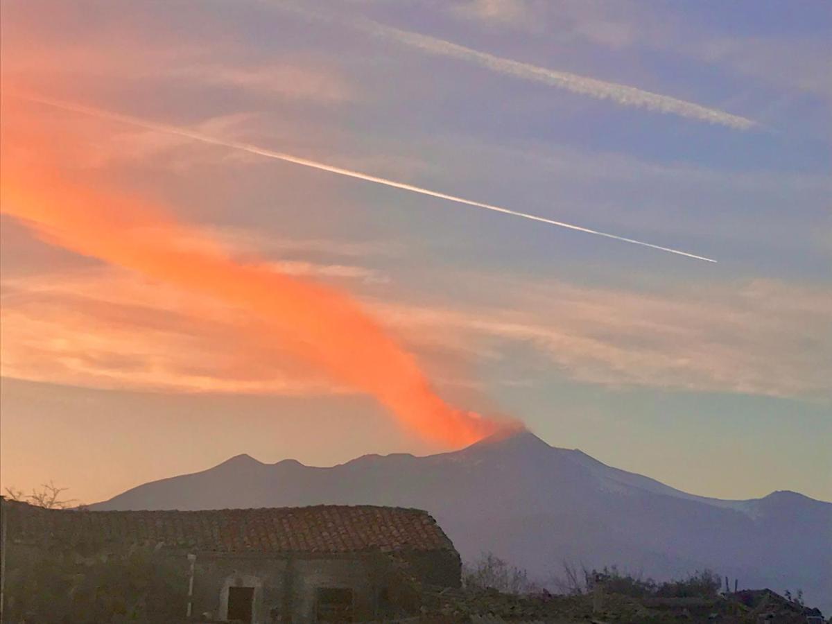 Zaffiro Lavico Rooms Etna Nature Sea Ачиреале Екстер'єр фото